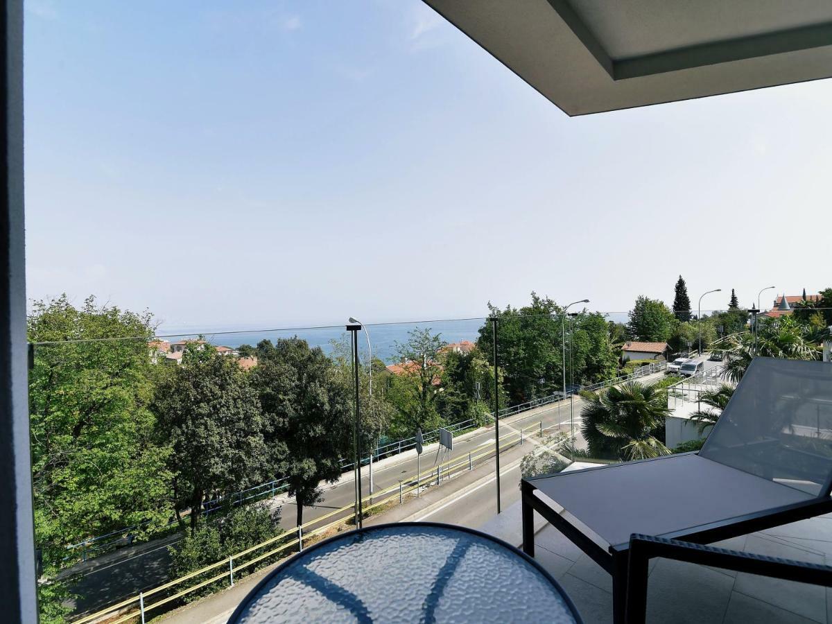 Apartments In Villa Ziza, Rooftop Swimming Pool Opatija Exterior foto