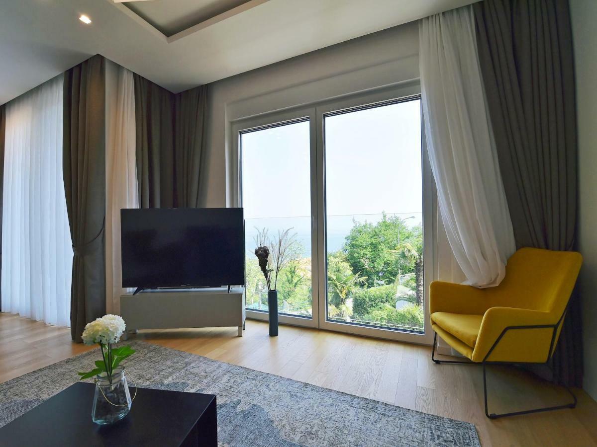 Apartments In Villa Ziza, Rooftop Swimming Pool Opatija Exterior foto
