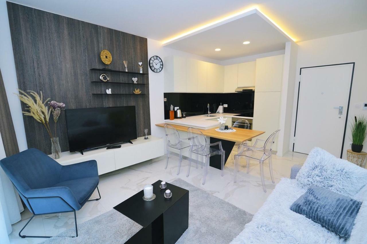 Apartments In Villa Ziza, Rooftop Swimming Pool Opatija Exterior foto